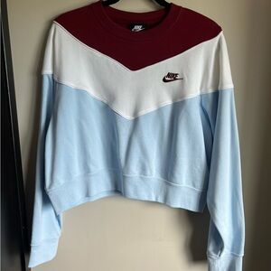 🆕 Nike crop crew neck sweater